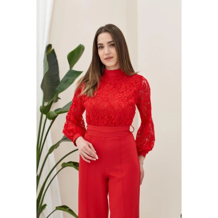 Kırmızı Üstü Dantel Tulum