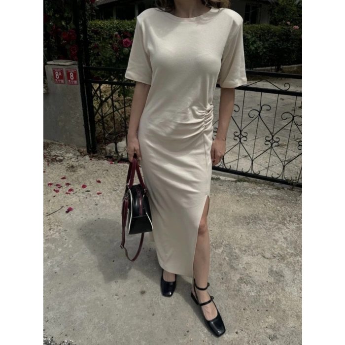 Kısa Kollu Uzun Yandan Yırtmaçlı Elbise  Beyaz