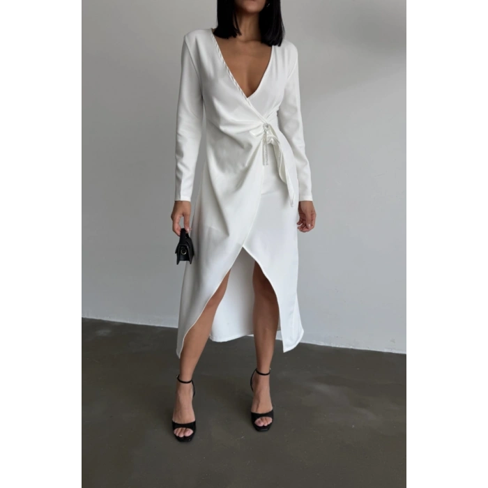 KRUVAZE BROŞ DETAYLI ELBİE  Beyaz