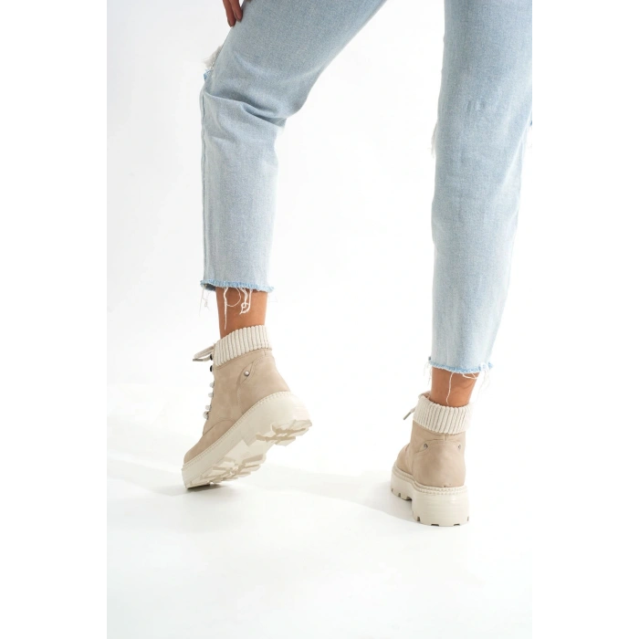 LMÇ-2045 Bej Süet Bağcıklı Kalın Taban Kadın Günlük Bot