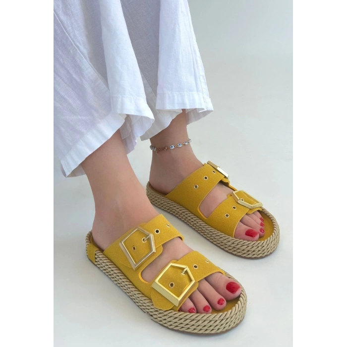 Loera Sarı Nubuk Çift Tokalı Terlik