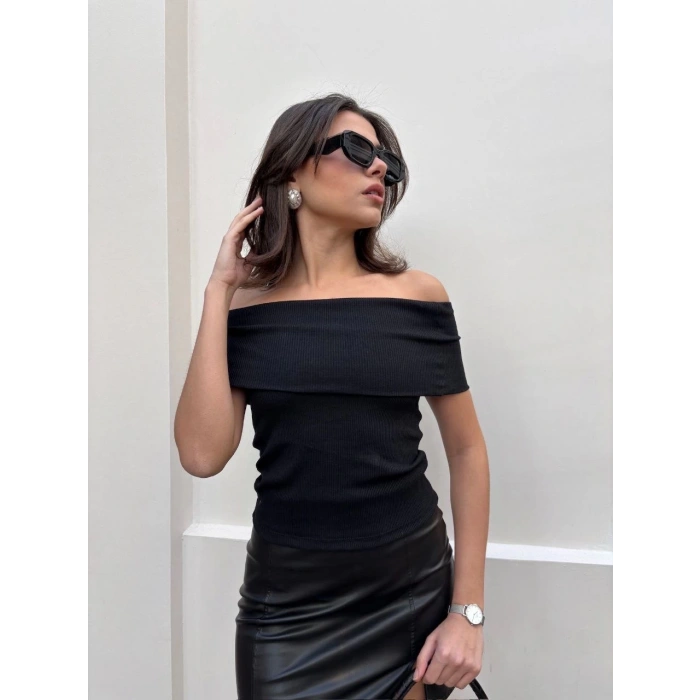 Madonna yaka sıfır kol bluz