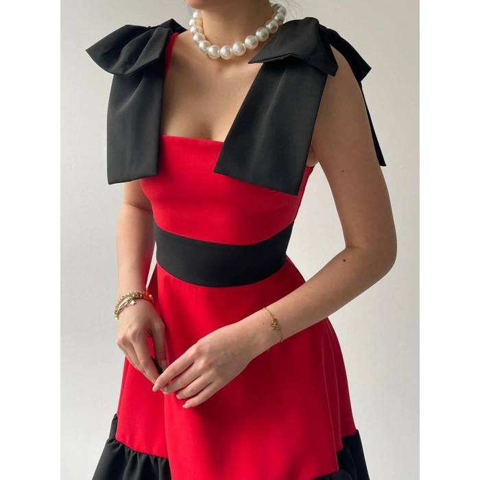 Miron Omuz Fiyonklu Elbise