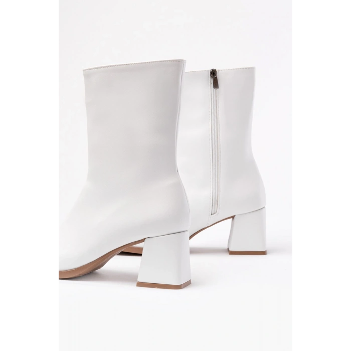 MSK-032 Beyaz Topuklu Fermuarlı Kadın Bot