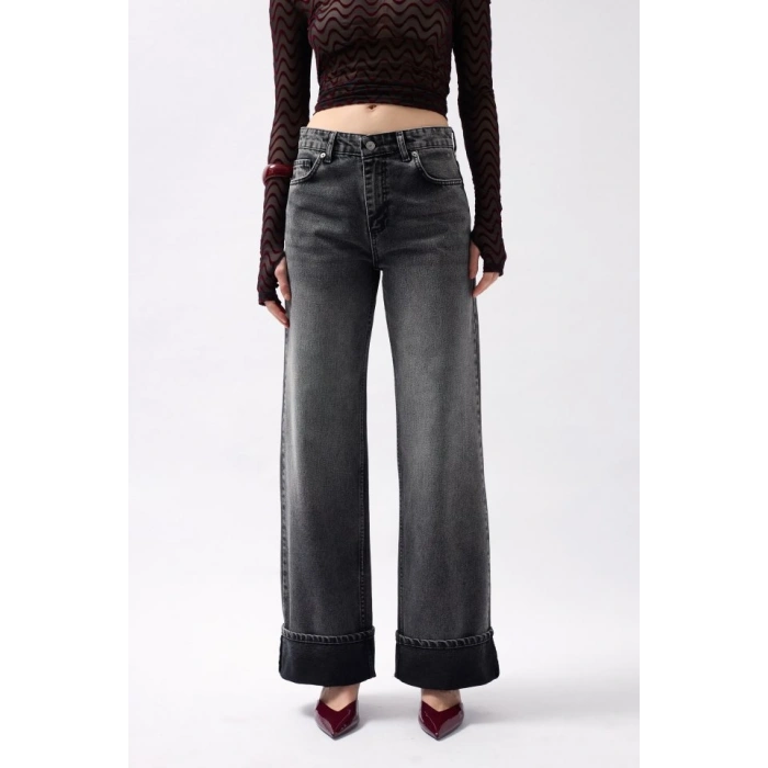 Paça Katlamalı Yüksek Bel Jean