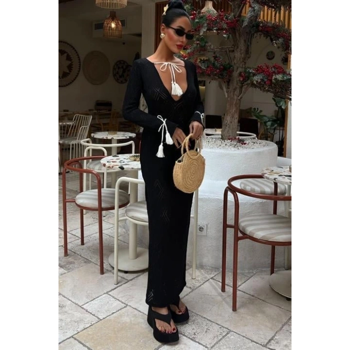 Püskül Bağcık Detaylı V Yaka Ajurlu Elbise 2850