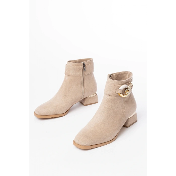 RM-504 Bej Süet Toka Aksesuarlı Topuklu Fermuarlı Günlük Kadın Bot