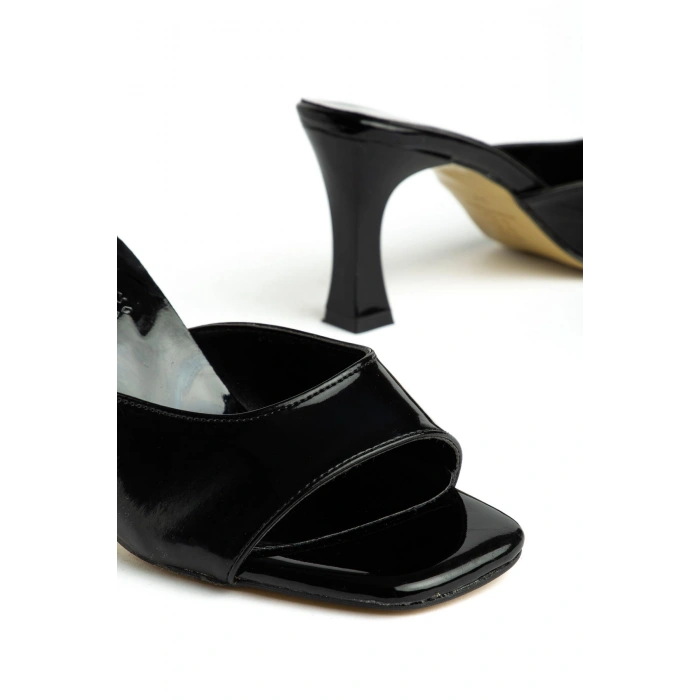 S-617 Siyah Rugan Günlük Topuklu Kadın Terlik