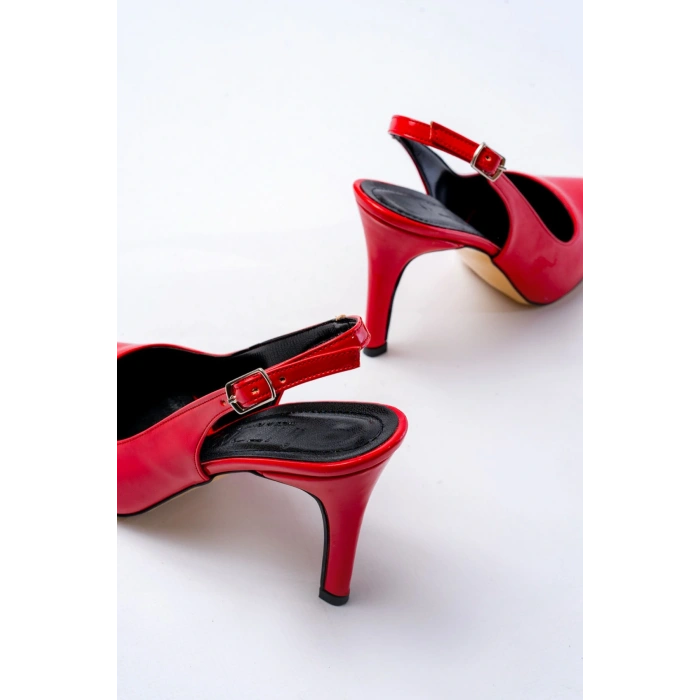 ST-1153 Kırmızı Rugan Günlük Arkası Açık 9 cm Topuklu Kadın Ayakkabı