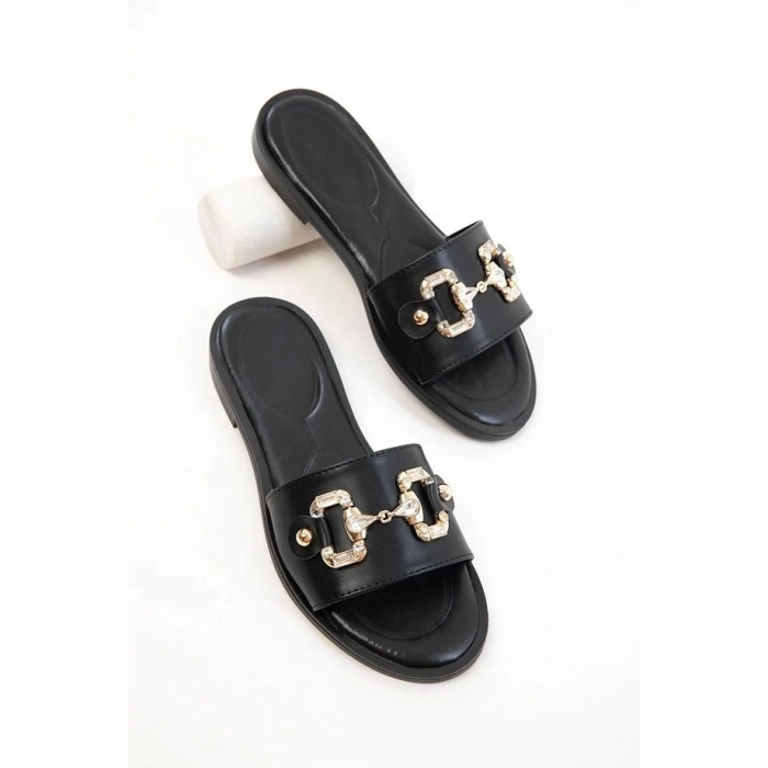 Toha Siyah Cilt Tokalı Terlik