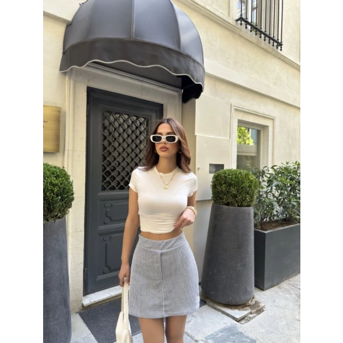 u Yolu Çizgili Kolay Kombinle Ne Bilir ini Boy Etek  Füme