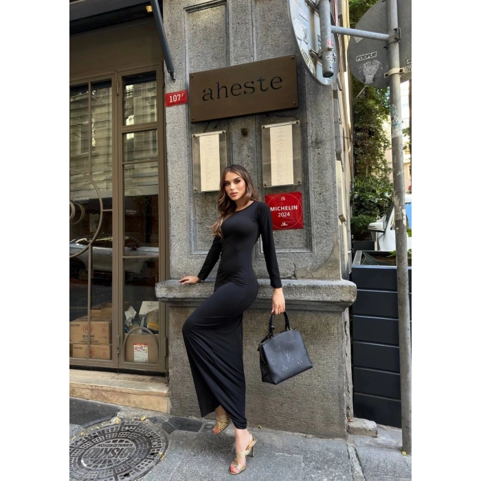 Uzun kollu uzun elbise