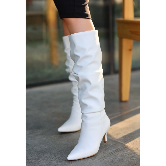 Zelya Beyaz Cilt Topuklu Çizme