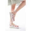 861-1222 Beyaz Tokalı Bilekten Bağlamalı Dolgu Kadın Sandalet