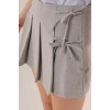 Önü Piliseli Yandan Bağlama Detaylı Gri ini Şort Etek