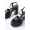 P-105 Siyah Çapraz Kalın Topuklu Kadın Sandalet