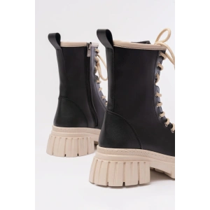 842-2961 Siyah Bağcıklı Kalın Tabanlı Fermuarlı Günlük Kadın Bot