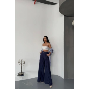 ALAŞ ÖNDEN YIRTAÇ DETAYLI BEL KEERLİ PANTOLON  Lacivert