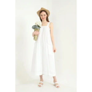 Beyaz Askılı Cepli Elbise