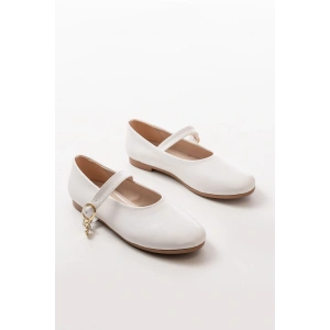 İNF-324 Beyaz Baretli Tokalı Günlük Kadın Babet