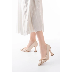 K-10 Bej Günlük Sarmal Taşlı Topuklu Kadın Ayakkabı