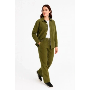 Kadife Oversize Takım – Gömlek Ve Pantolon İkili et Füme Corduroy Şıklığı, Rahat Ve Zarif Duruş Yumuşak Dokulu Kadife Kumaş, Düğmeli Gömlek Üst Ve astikli Pantolon Alt Parça Ile Gün Boyu Konfor Haki