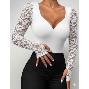 Kadın Uzun Kollu Dantelli Dekolte Detaylı Dalgıç Bluz