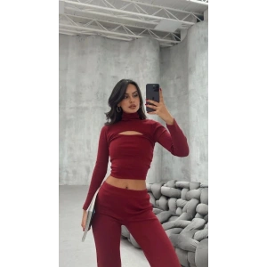 Kadın Uzun Kollu Pencere Detay Göğüs Dekolteli Bluz Ve Bol Paça Pantolon Ikili Takim