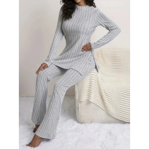 Kadın Uzun Kollu Yuvarlak Yaka Yandan Yırtmaç Detaylı şardonlu Kaşkorse Bluz Ve Pantolon Ikili Takım