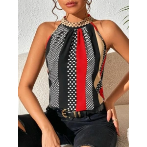 Kadın Yarım Balıkçı Yaka Kolsuz Mikro Bluz