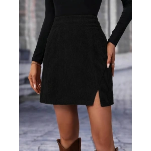 Kadın Yüksek Belli Etek Ucu Asimetrik Yırtmaç Detay Kadife Mini Etek