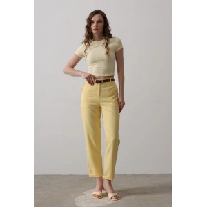 Kemerli Havuç Pantolon  arı