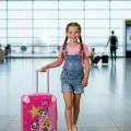 ABS L.O.L. Candy Girl Stars 4 Tekerlekli Çocuk Valizi – Şıklık ve Dayanıklılık