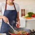 Sürel Wok Tava 35 Cm Kırmızı Demir Döküm