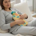 Tam Kılıflı Sıcak Su Torbası 1.8L - Yumuşak Dokulu & Şık Desenli