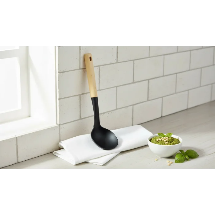 italyan tasarım Ahşap Saplı Kepçe – Mutfakta Şıklık ve Dayanıklılık