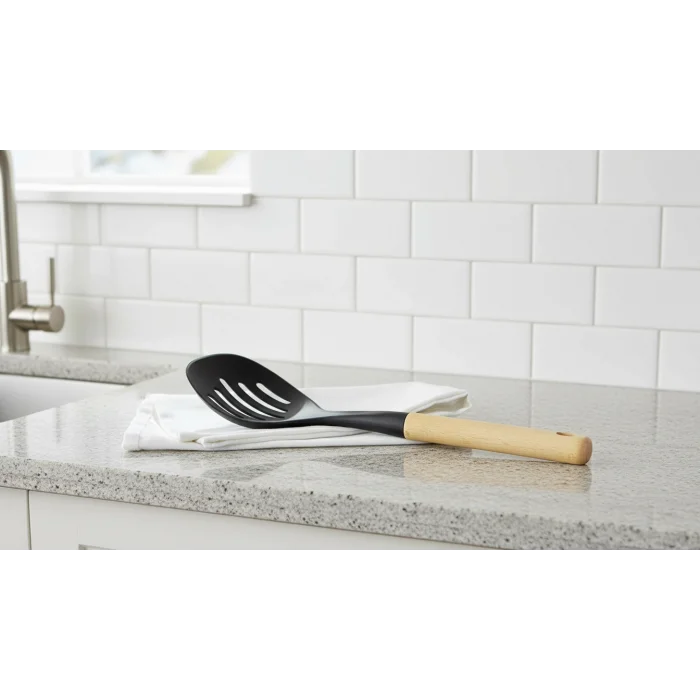 italyan tasarım Ahşap Saplı Kevgir – Siyah Mutfak Aksesuarı
