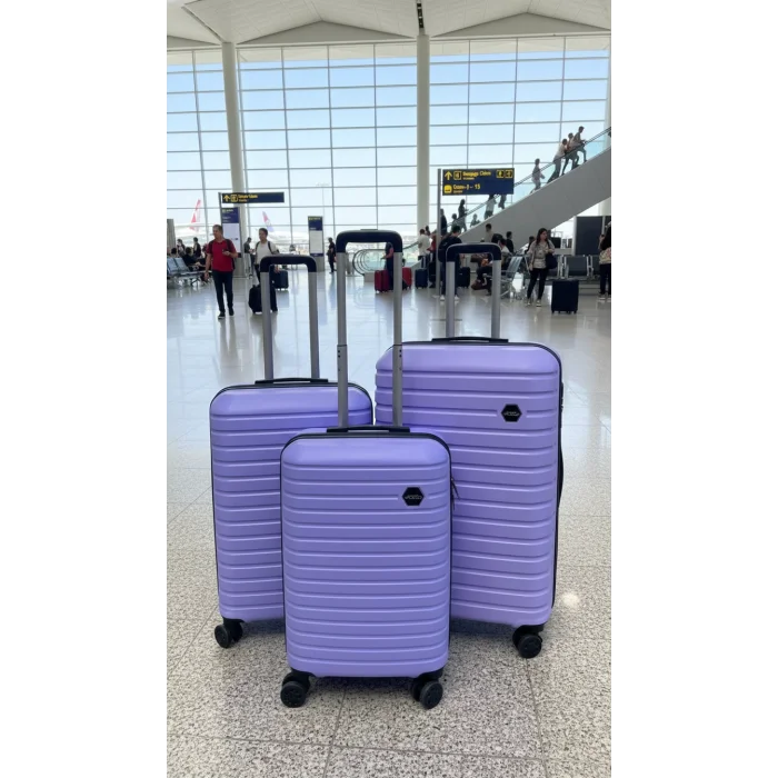 Premium ABS 4 Tekerlekli Kırılmaz Bavul Set – Yerli Üretim Şıklığı