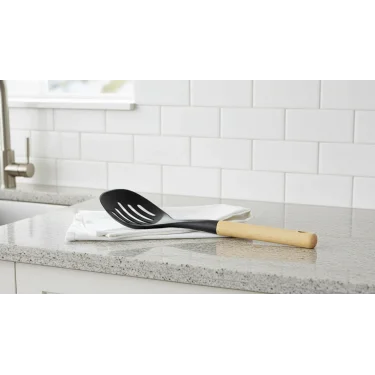 italyan tasarım Ahşap Saplı Kevgir – Siyah Mutfak Aksesuarı