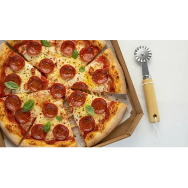 italyan tasarım Bambu Saplı Metal Pizza Dilimleyici