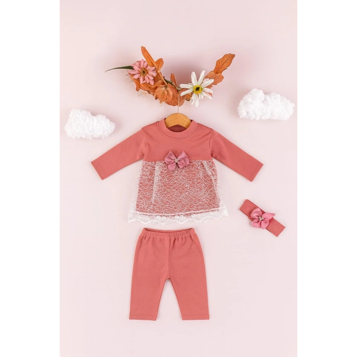Bebek Kız Pamuklu 3’lü Takım – Dantel Detaylı Elbise, Tayt ve Fiyonklu Saç Bandı