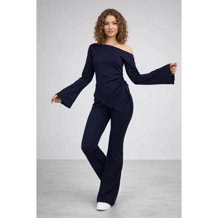 İklimix Kadın Kaşkorse Takım - Kayık Yaka ve Bağlamalı Triko Bluz & İspanyol Paça Pantolon