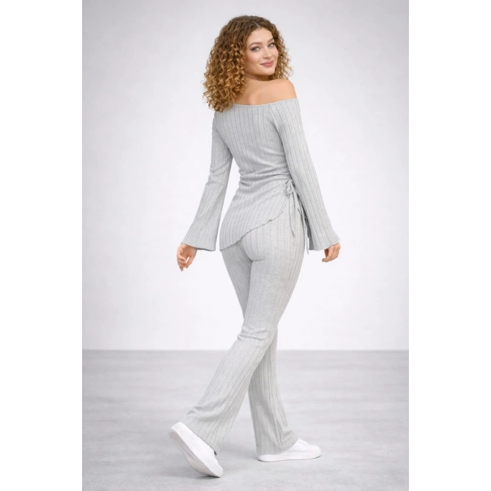 İklimix Kadın Kaşkorse Takım - Kayık Yaka ve Bağlamalı Triko Bluz & İspanyol Paça Pantolon