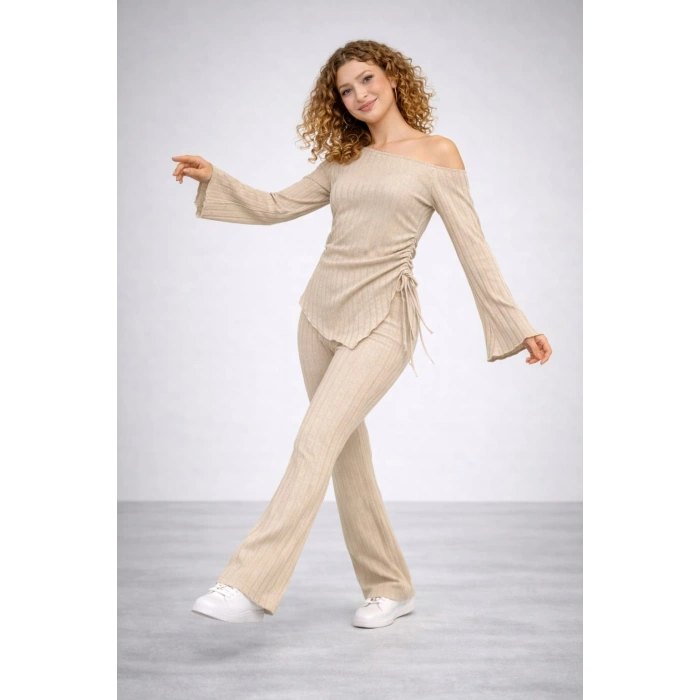 İklimix Kadın Kaşkorse Takım - Kayık Yaka ve Bağlamalı Triko Bluz & İspanyol Paça Pantolon