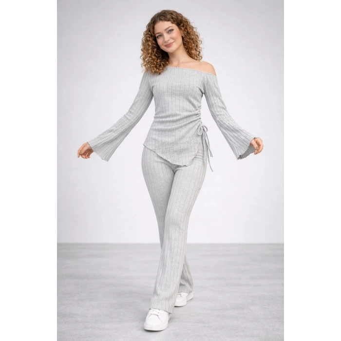 İklimix Kadın Kaşkorse Takım - Kayık Yaka ve Bağlamalı Triko Bluz & İspanyol Paça Pantolon