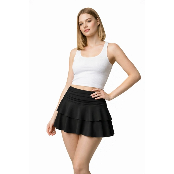 Kat Kat Fırfır Detaylı Yüksek Bel Şort Etek – Modern ve Dinamik Tasarım