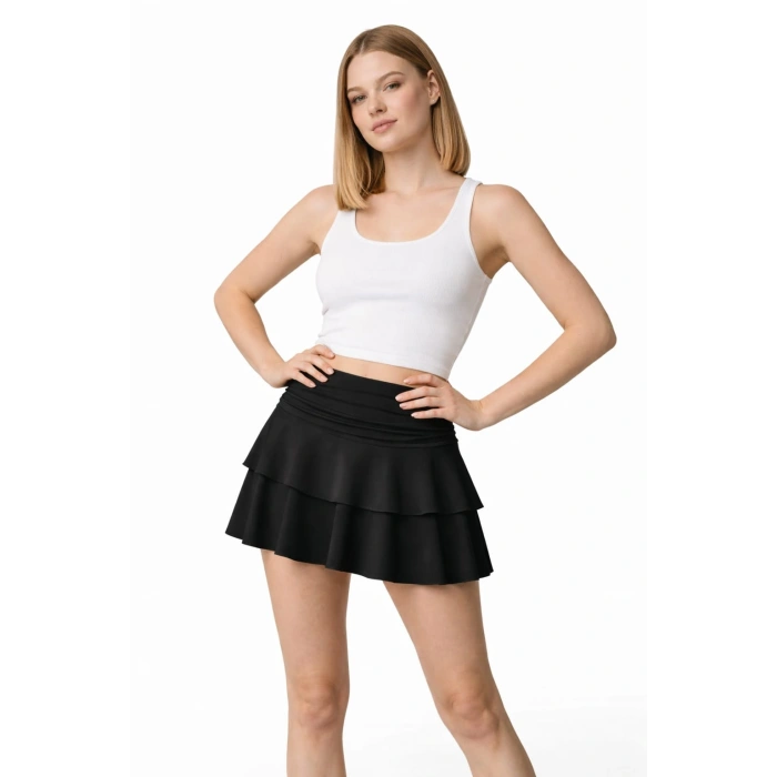 Kat Kat Fırfır Detaylı Yüksek Bel Şort Etek – Modern ve Dinamik Tasarım