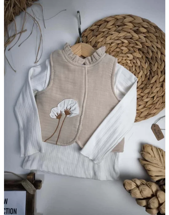 3 Parça Kız Çocuk Kombin Seti — Body, Nakışlı Yelek, Cepli Pantolon