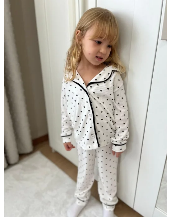 Siyah Kalp Detaylı Pijama Takımı