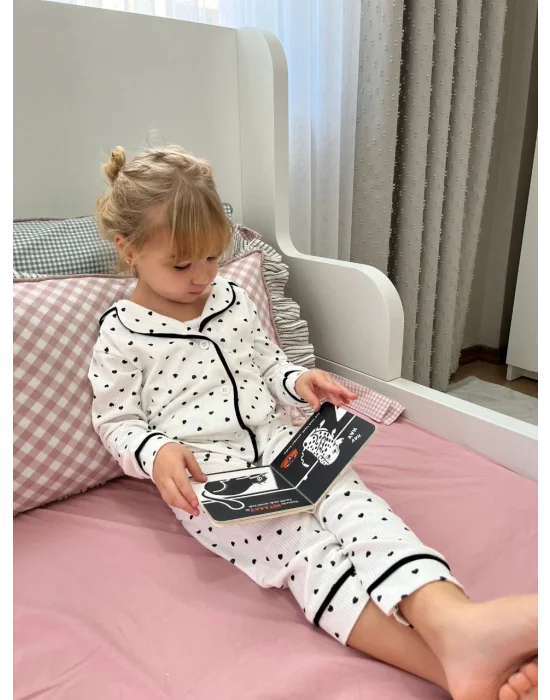 Siyah Kalp Detaylı Pijama Takımı